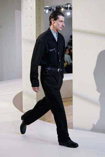 Look 50